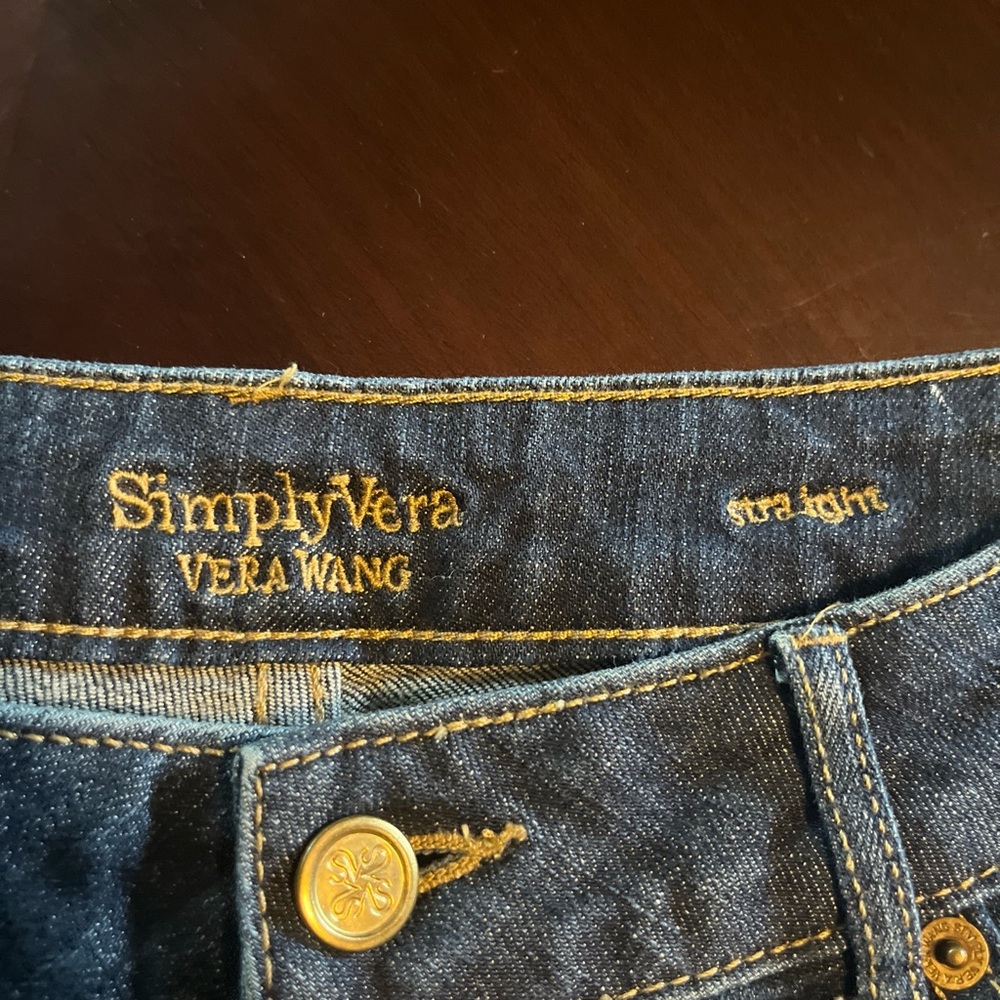Simply Vera Wang straight dark wash denim capri - Picture 4 of 10